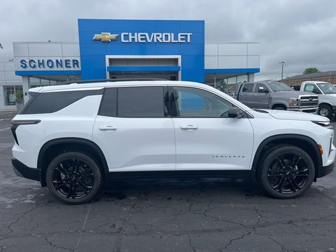 New 2026 Chevrolet Traverse LT w/ Driver Confidence Package image 3