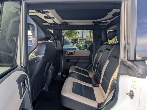 Used 2024 Ford Bronco Wildtrak AWD/4WD image 11