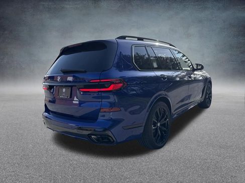 New 2026 BMW X7 M60i image 5