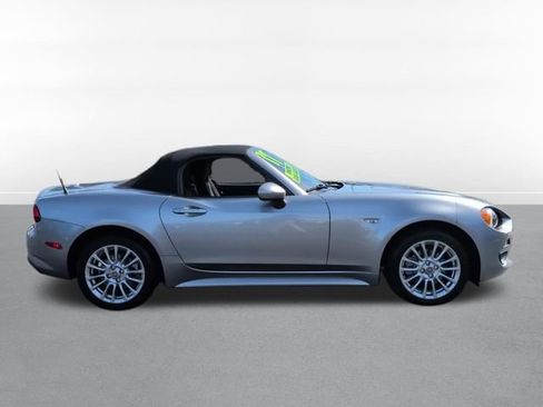 Used 2017 FIAT 124 Spider Classica image 26