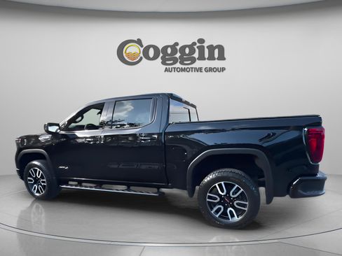 Certified 2024 GMC Sierra 1500 AT4 w/ AT4 Premium Package image 5