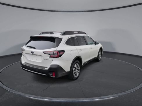 Certified 2022 Subaru Outback Premium image 8