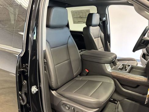 New 2025 GMC Sierra 2500 SLT AWD/4WD image 33