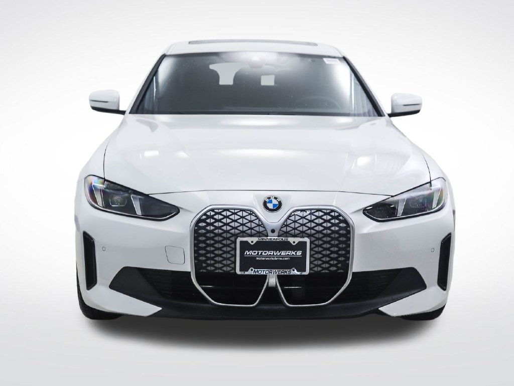 Used 2026 BMW i4 xDrive40i w/ Parking Assistance Package AWD/4WD image 8