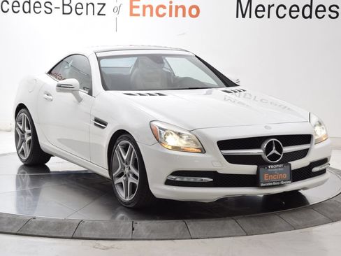 Used 2016 Mercedes-Benz SLK 300 image 8