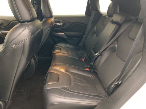 Used 2022 Jeep Cherokee Latitude Lux AWD/4WD image 18