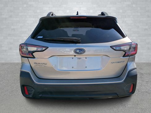 Used 2020 Subaru Outback Premium image 6