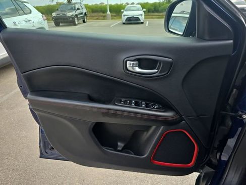 Used 2018 Jeep Compass Trailhawk w/ Cold Weather Group image 26