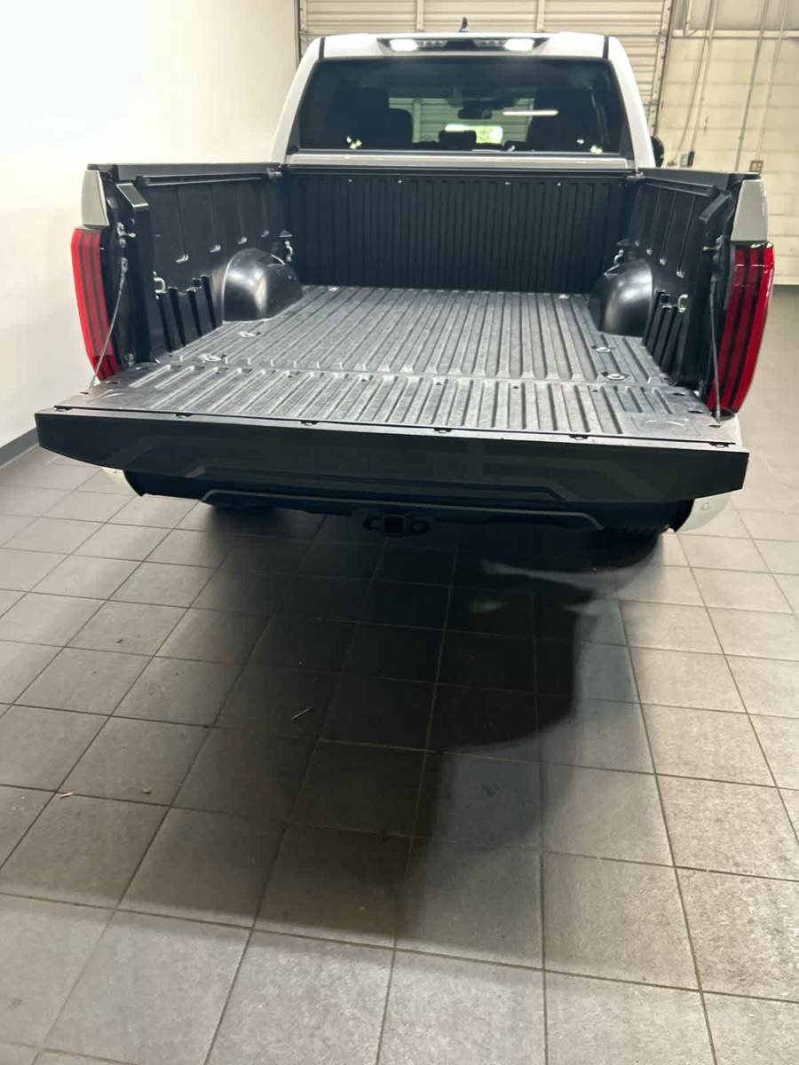 Used 2024 Toyota Tundra SR5 w/ SR5 Convenience Package AWD/4WD image 11