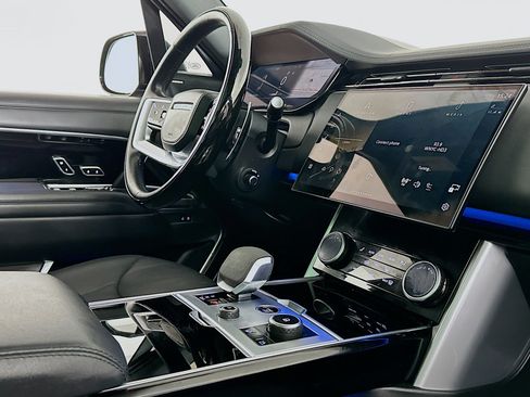 Used 2023 Land Rover Range Rover SE image 30