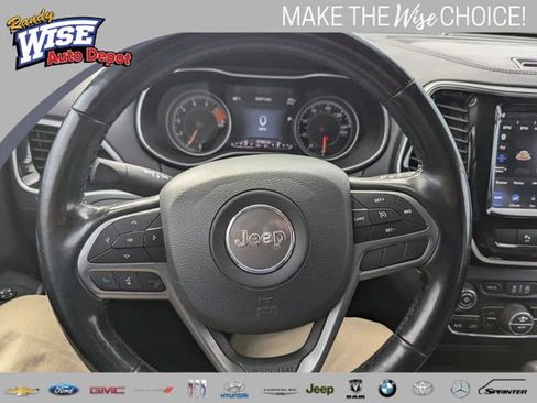 Used 2020 Jeep Cherokee Limited image 12