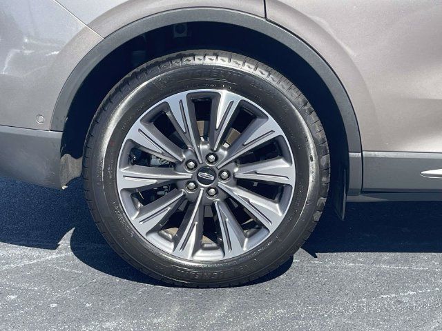 Used 2020 Lincoln Corsair Reserve w/ Equipment Group 201A FWD image 9
