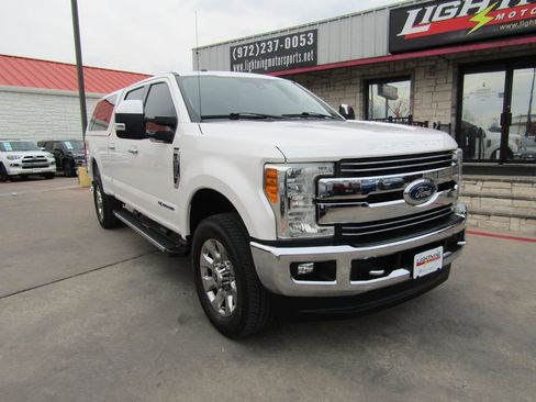 Used 2017 Ford F250 Lariat w/ Lariat Ultimate Package image 6