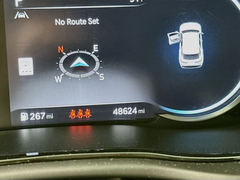 Used 2025 Genesis GV70 2.5T AWD/4WD image 19