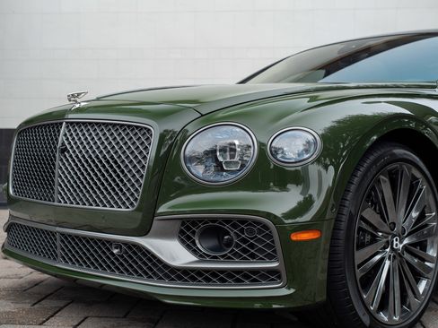 Certified 2024 Bentley Flying Spur W12 image 8