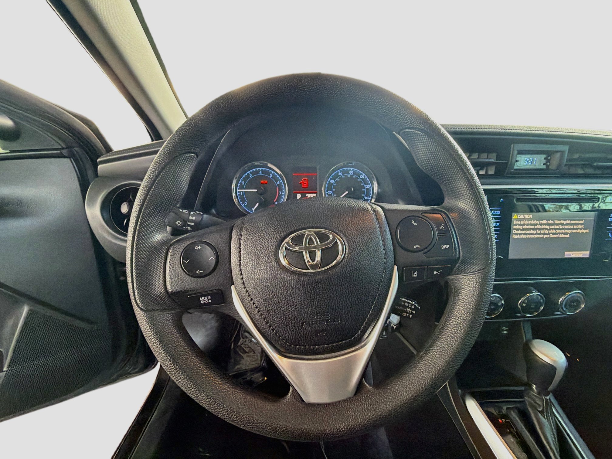Used 2018 Toyota Corolla L FWD image 17