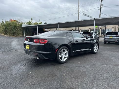 Used 2021 Chevrolet Camaro LT image 6
