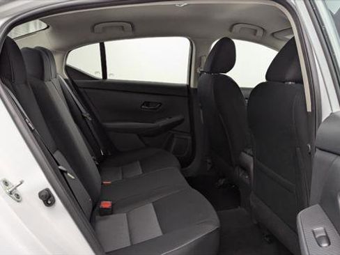 Used 2025 Nissan Sentra SV image 18