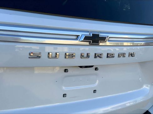 Used 2021 Chevrolet Suburban High Country w/ Premium Package image 30