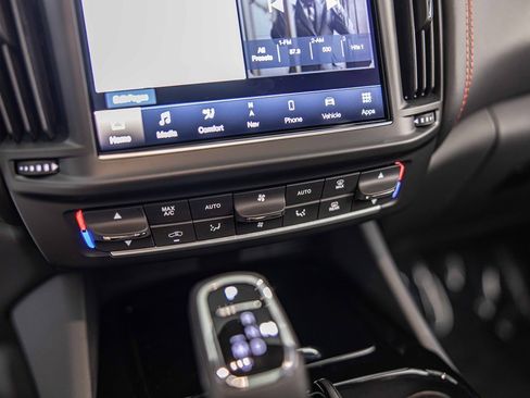 Used 2024 Maserati Levante Modena Ultima image 29