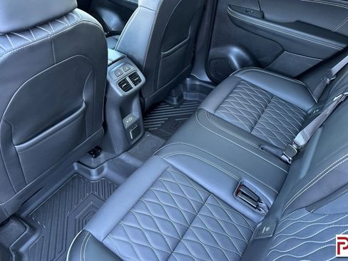 Certified 2023 Buick Envision Avenir image 13