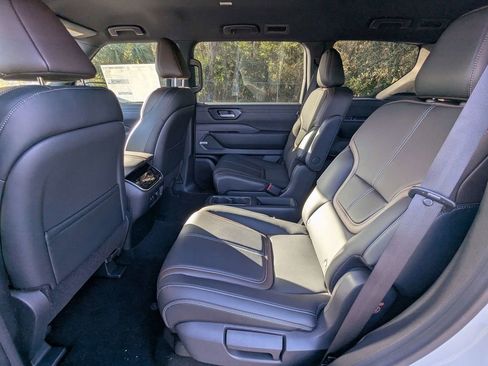 New 2026 Nissan Armada SL w/ Captain's Chari Seat Package RWD image 15