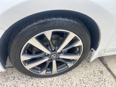 Used 2016 Nissan Altima 2.5 SR FWD image 9