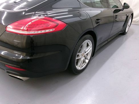 Used 2014 Porsche Panamera 4 AWD/4WD image 8