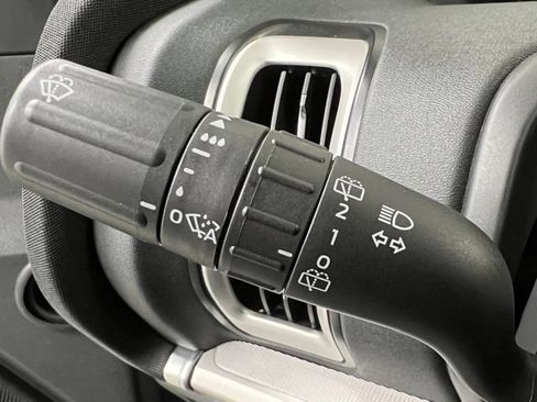 Used 2025 Ford Expedition Active AWD/4WD image 31