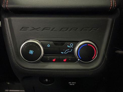 Used 2025 Ford Explorer ST-Line w/ Premium Package AWD/4WD image 41