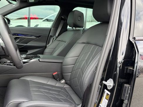 Certified 2026 BMW 550e xDrive w/ Executive Package AWD/4WD image 5