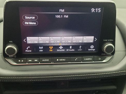 Used 2024 Nissan Rogue S FWD image 25