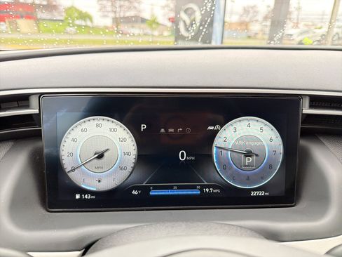 Used 2023 Hyundai Tucson Limited AWD/4WD image 16