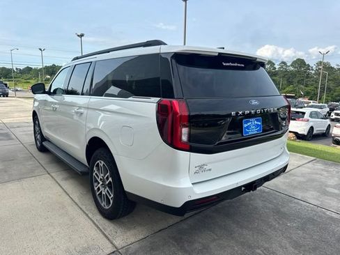 Used 2025 Ford Expedition Max Active AWD/4WD image 5