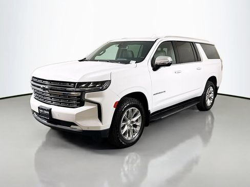 Used 2022 Chevrolet Suburban Premier AWD/4WD image 3