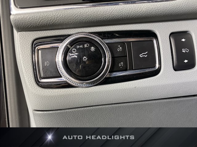 Used 2021 Lincoln Navigator Reserve w/ Luxury Package AWD/4WD image 24