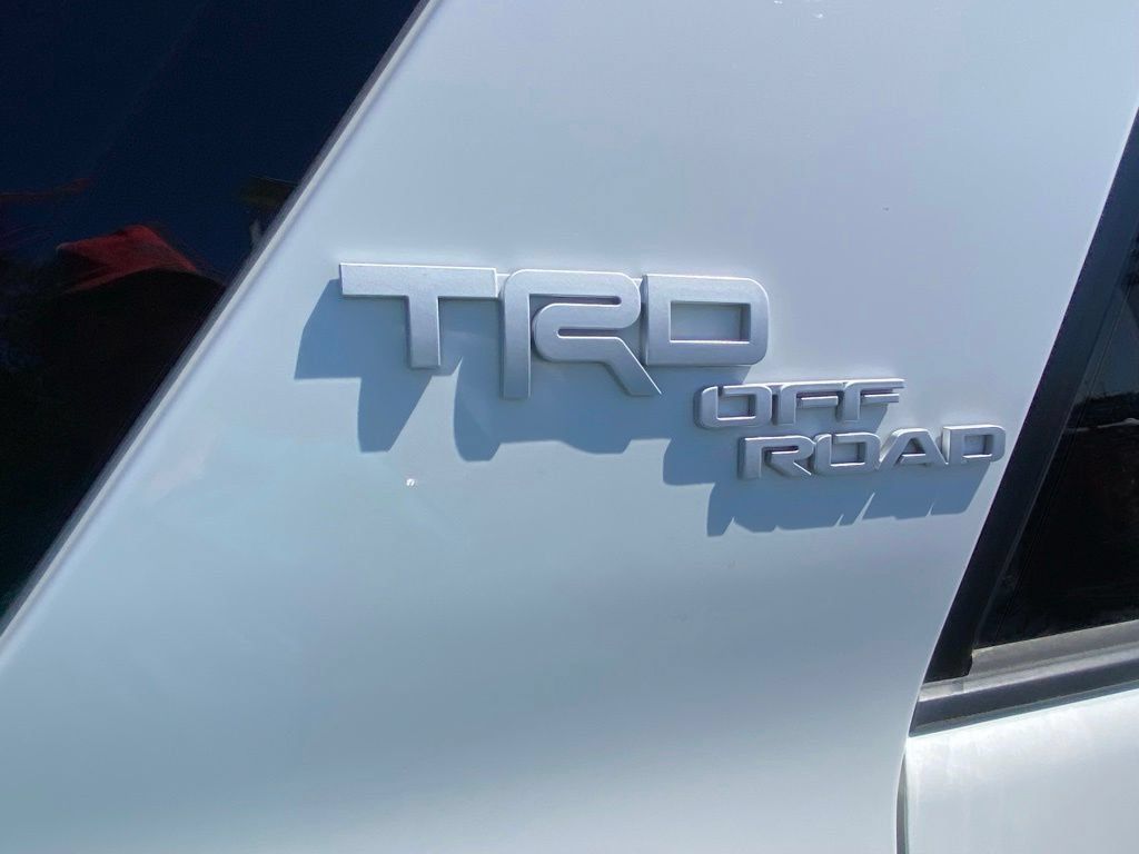 Used 2022 Toyota 4Runner TRD Off-Road Premium AWD/4WD image 15