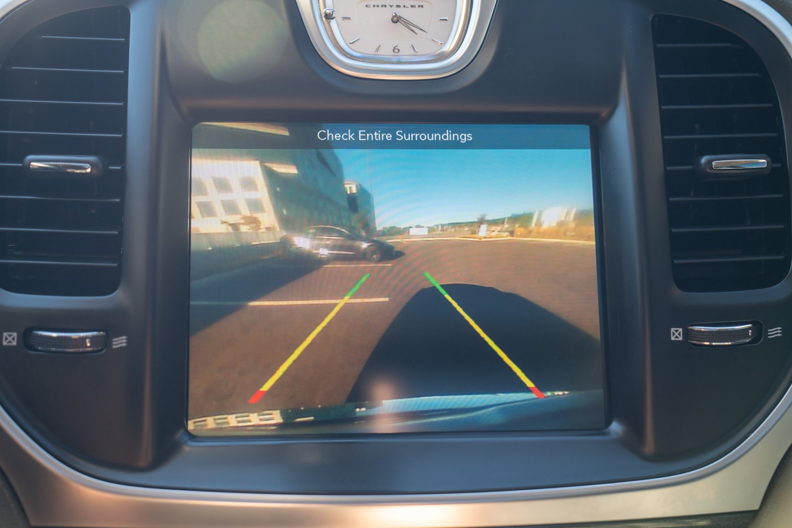 Used 2018 Chrysler 300 Touring L RWD image 16