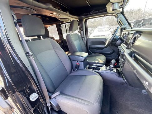 Used 2021 Jeep Wrangler Unlimited Sport S image 32