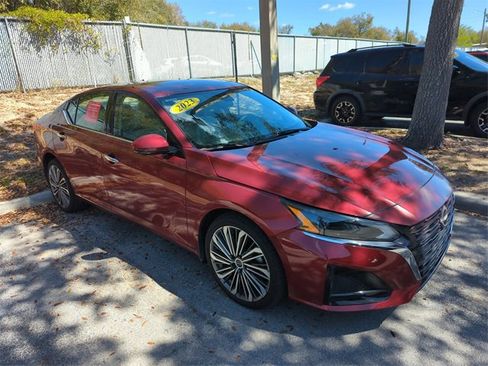 Certified 2023 Nissan Altima 2.5 SL image 1