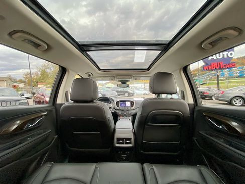 Used 2018 GMC Terrain Denali w/ Advanced Safety Package image 18