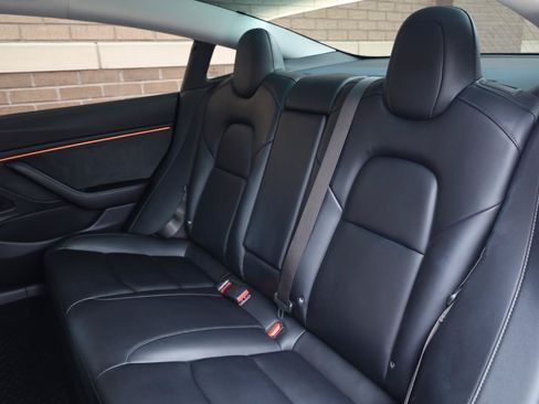Used 2018 Tesla Model 3 Long Range RWD image 20
