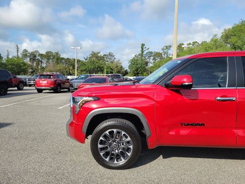 Used 2024 Toyota Tundra Limited AWD/4WD image 2