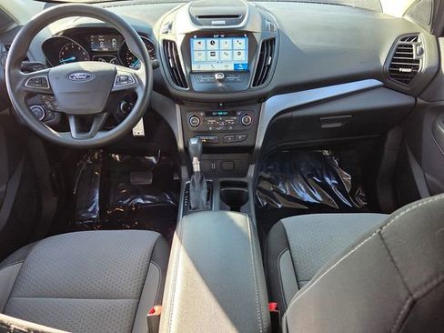 Used 2017 Ford Escape SE w/ Equipment Group 201A FWD image 12