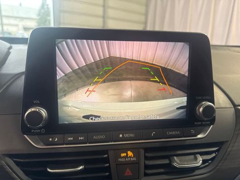 Used 2025 Nissan Altima 2.5 SV FWD image 26