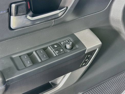Certified 2025 Toyota Sequoia Platinum AWD/4WD image 20