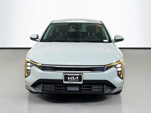 New 2026 Kia K4 LXS image 2