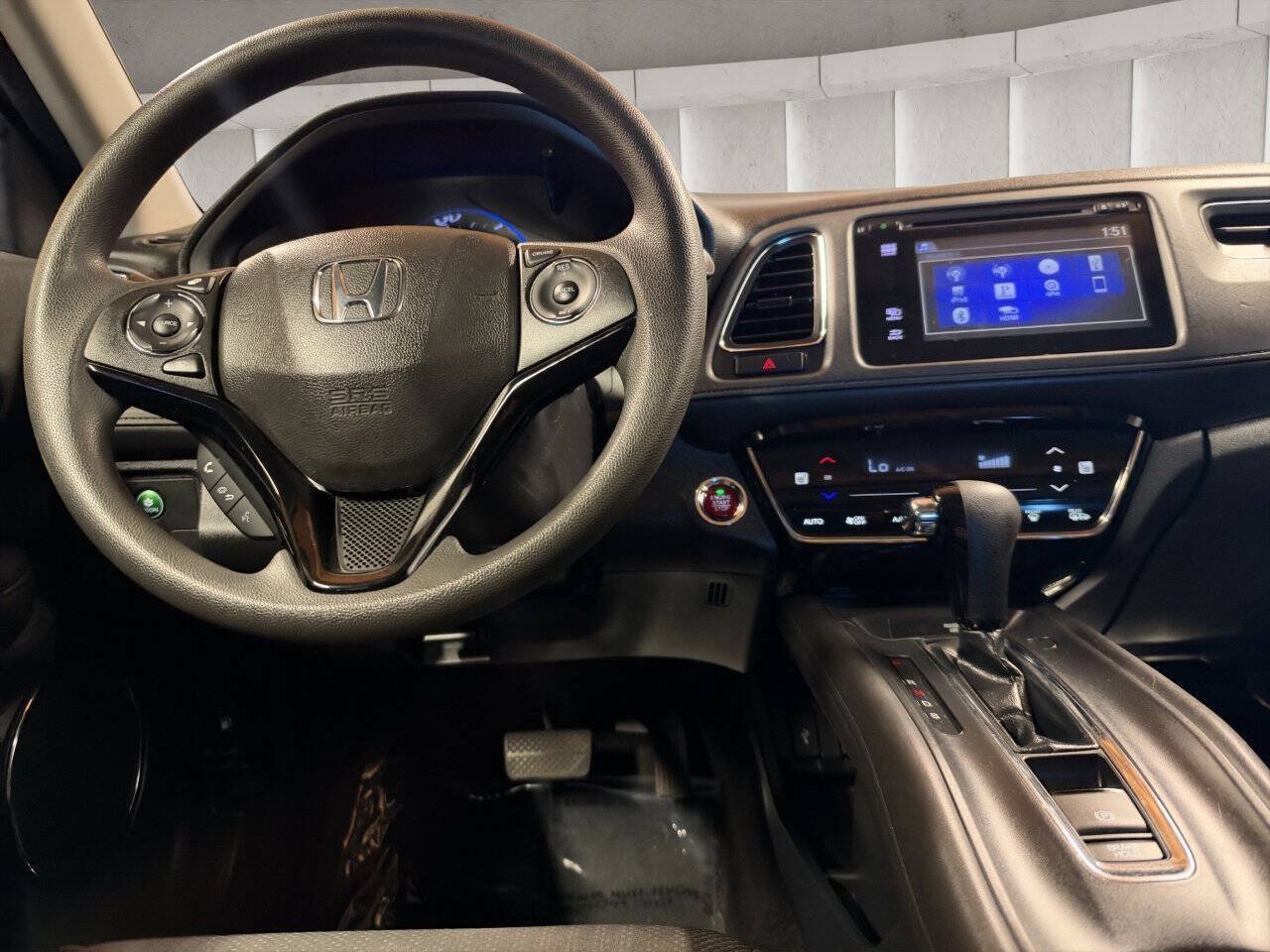 Used 2018 Honda HR-V EX image 10