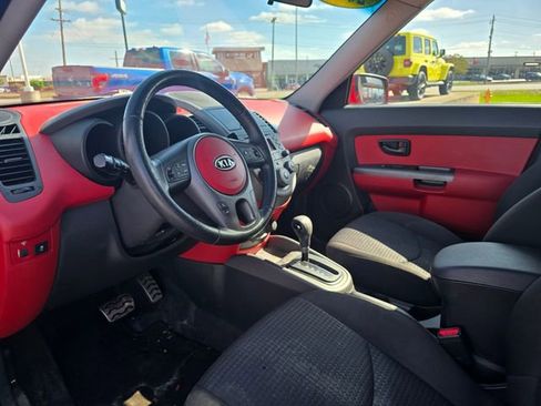Used 2010 Kia Soul Sport FWD image 11