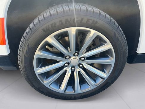 Used 2023 Jeep Grand Wagoneer L Series II image 9